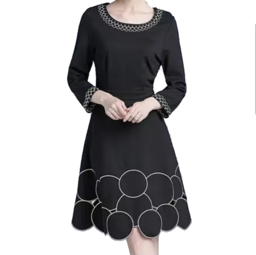 Crew Neck Embroidery Dress Size S